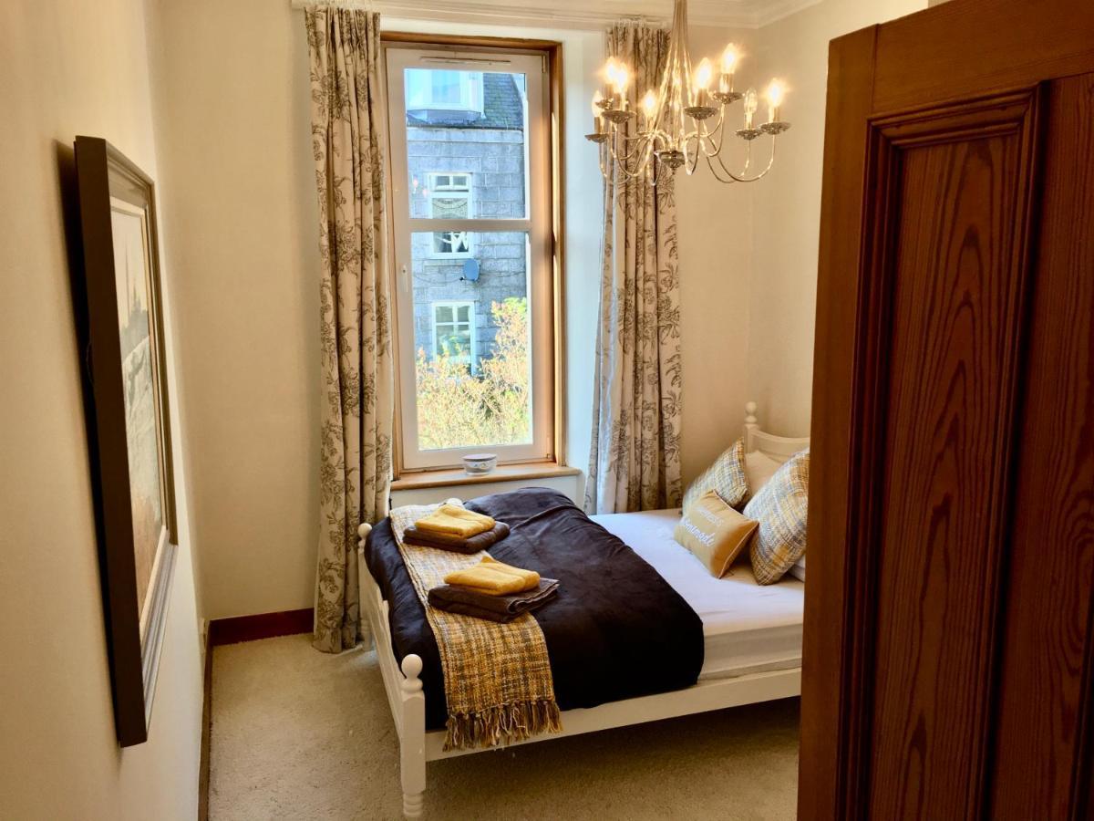 Cosy 2 Bedroom Central Apartment - Free Parking, Free Wifi Aberdeen Ngoại thất bức ảnh
