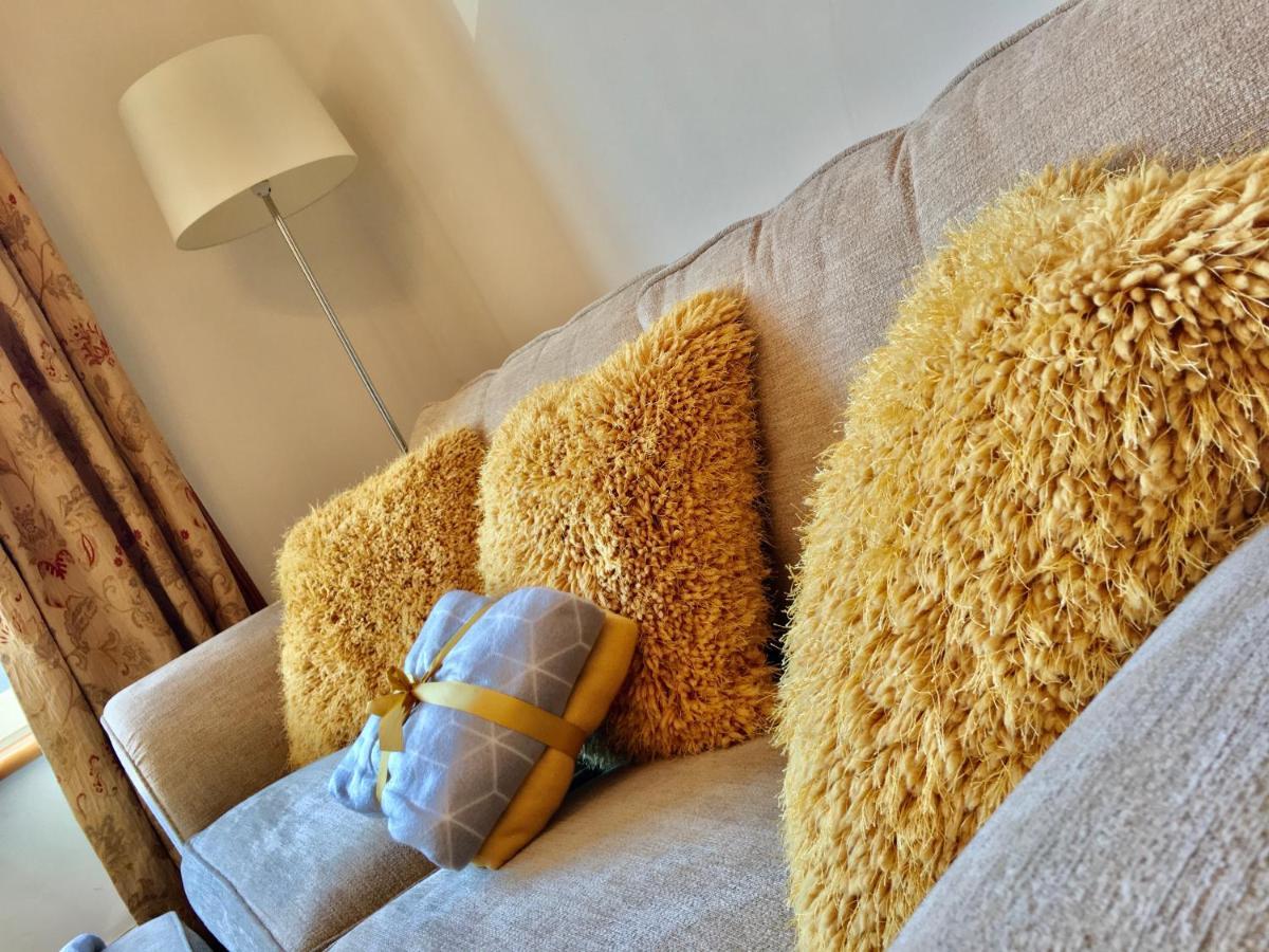 Cosy 2 Bedroom Central Apartment - Free Parking, Free Wifi Aberdeen Ngoại thất bức ảnh