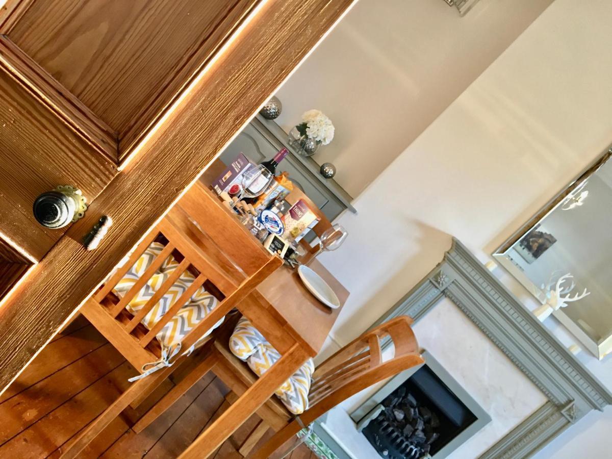 Cosy 2 Bedroom Central Apartment - Free Parking, Free Wifi Aberdeen Ngoại thất bức ảnh