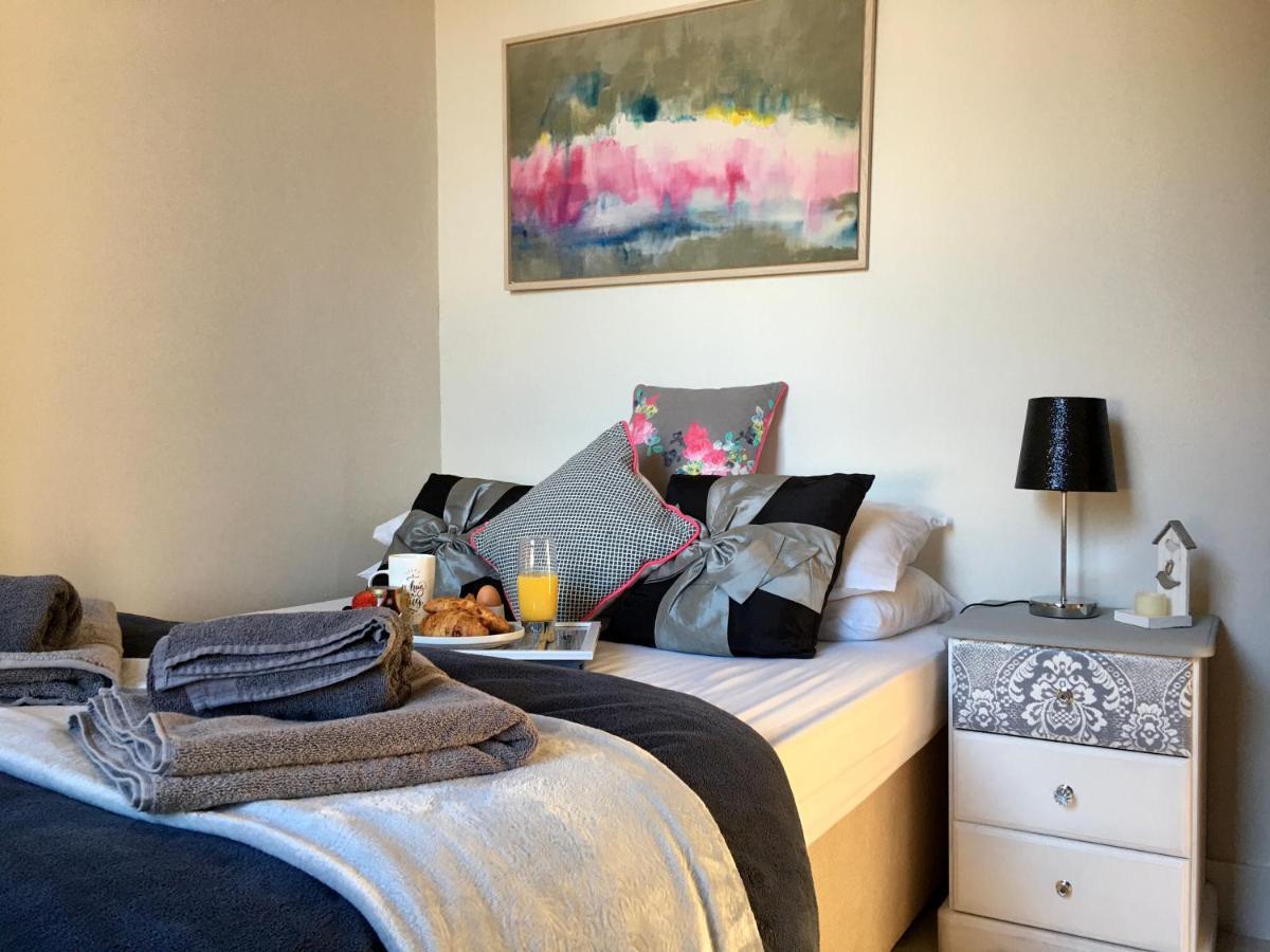 Cosy 2 Bedroom Central Apartment - Free Parking, Free Wifi Aberdeen Ngoại thất bức ảnh