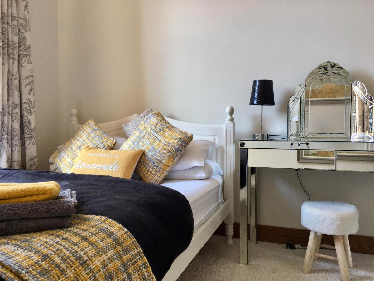 Cosy 2 Bedroom Central Apartment - Free Parking, Free Wifi Aberdeen Ngoại thất bức ảnh